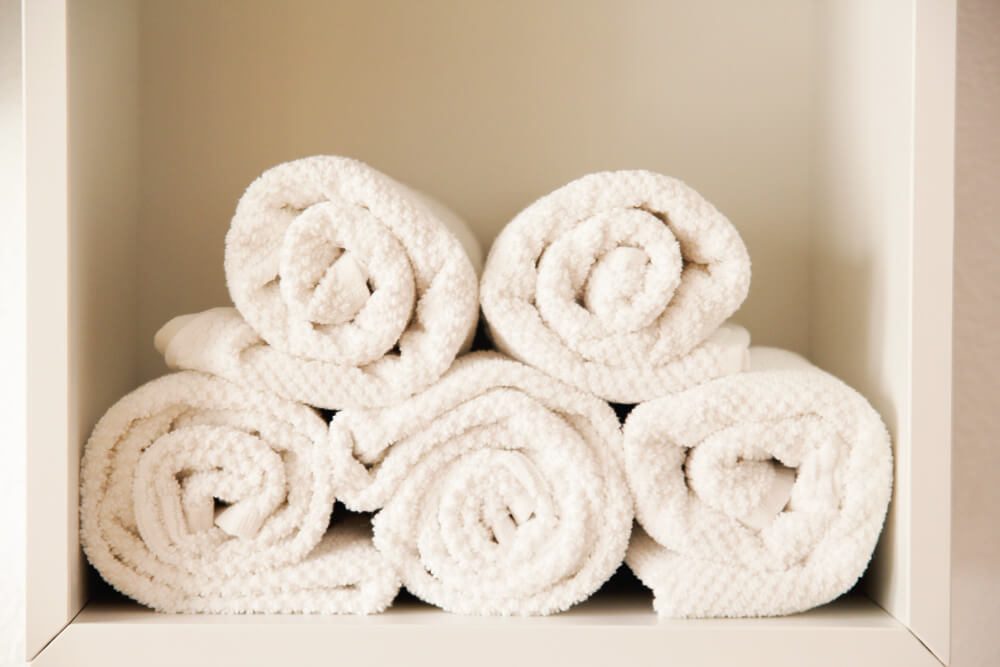 Navigating the Choice of 100% Cotton Towels for Your Establishment
